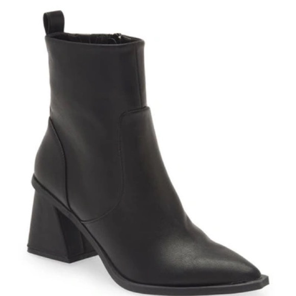BP Lorraine Pointed Toe Bootie In Black - Picture 1 of 2